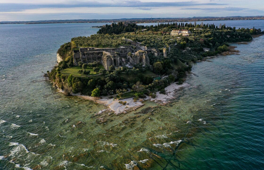 Sirmione romantic boat tour