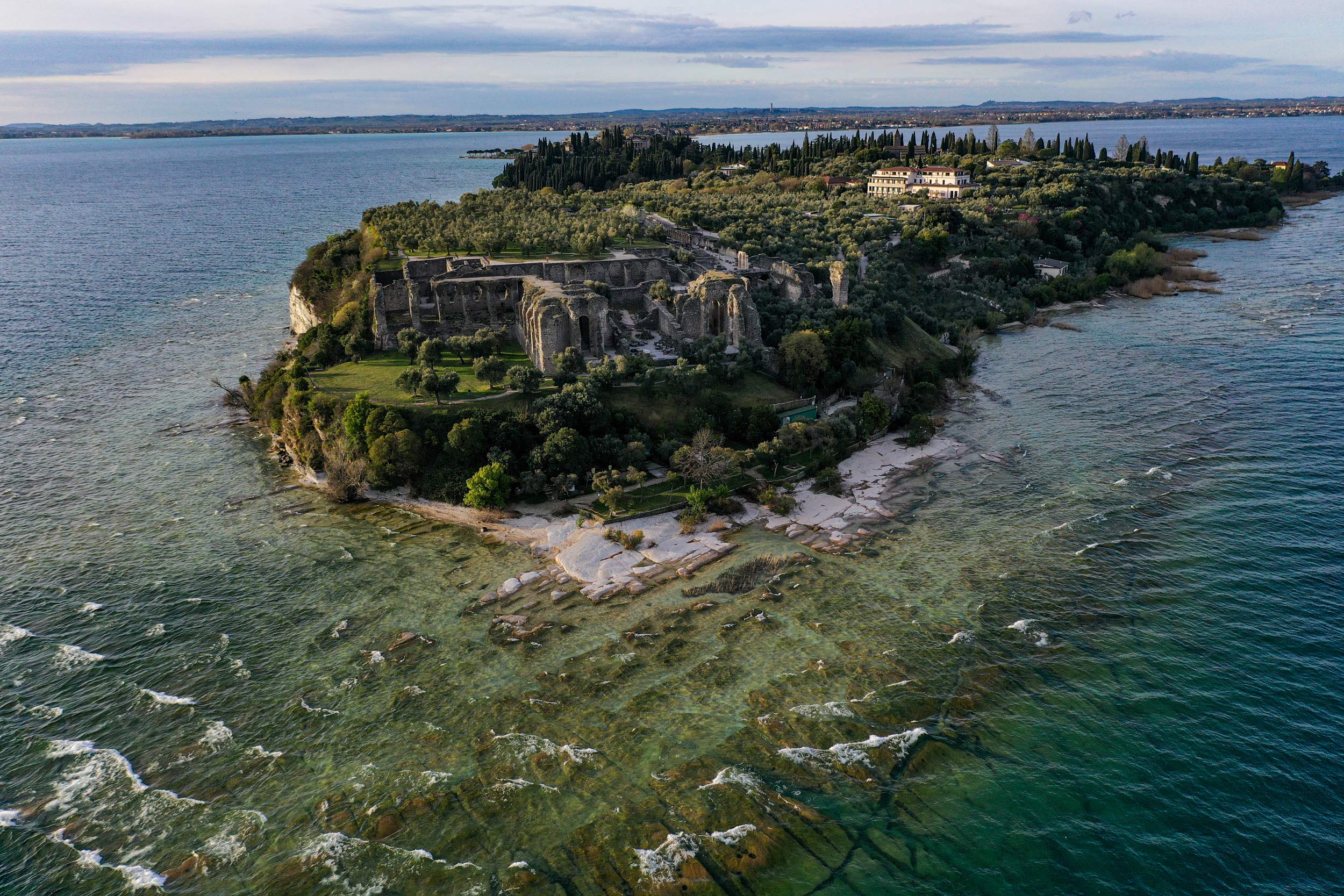 Sirmione romantic boat tour