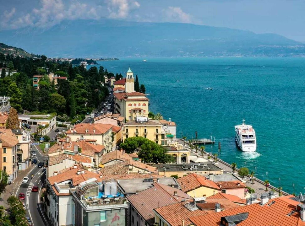 Boat tour of Garda Island and Gardone Riviera