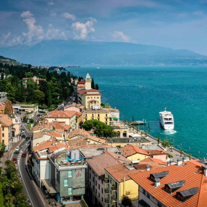 giro in barca isola del Garda e Gardone